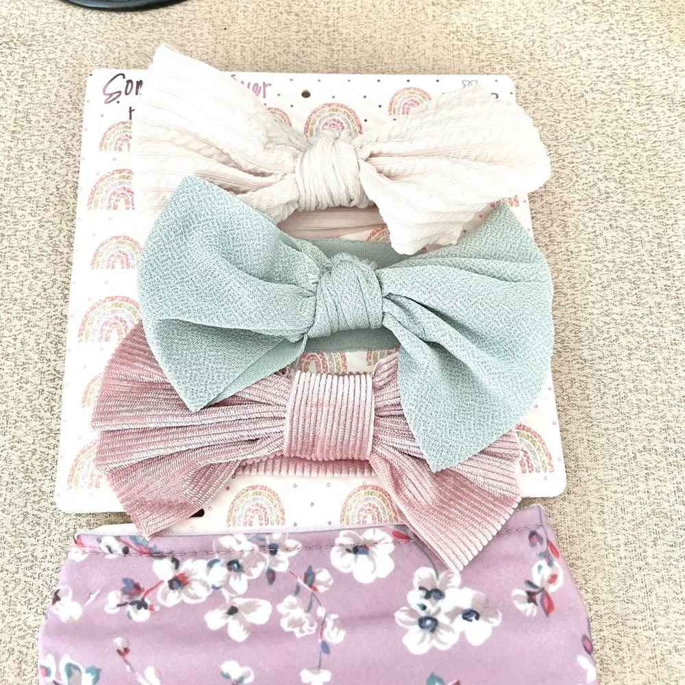 NWT Somewhere Over rainBows Baby/Toddler Headbands/Bibs Set